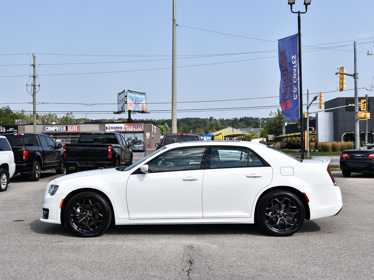 2023 Chrysler 300 S AWD ~Nav ~Camera ~Leather ~Bluetooth ~Pano Roof Photo3