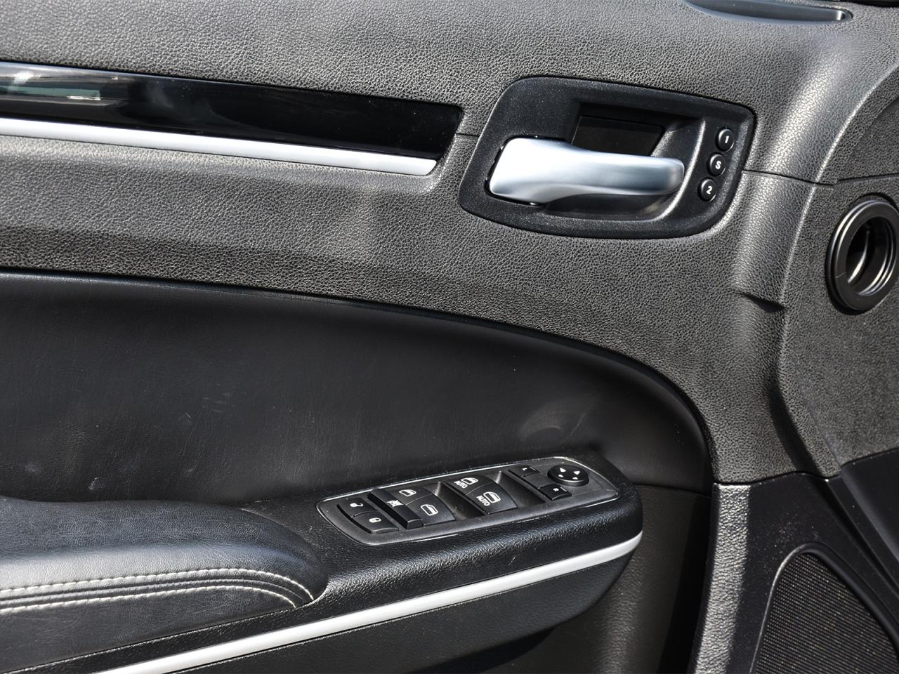 2023 Chrysler 300 S AWD ~Nav ~Camera ~Leather ~Bluetooth ~Pano Roof Photo