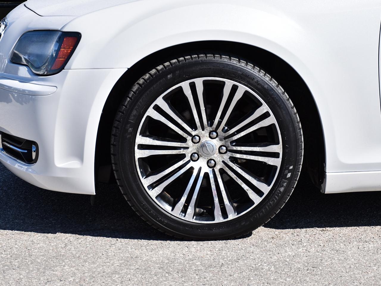 2013 Chrysler 300 S ~Nav ~Camera ~Heated Leather ~Panoramic Roof Photo