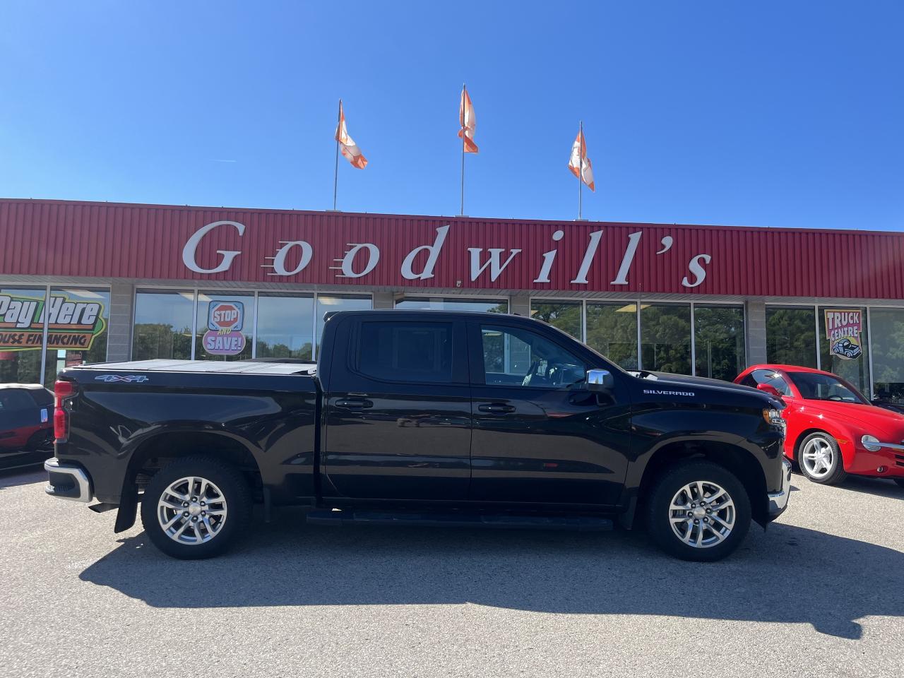 2019 Chevrolet Silverado 1500 LT, CLEAN CARFAX, REMOTE START, 6 PASSENGER! Photo