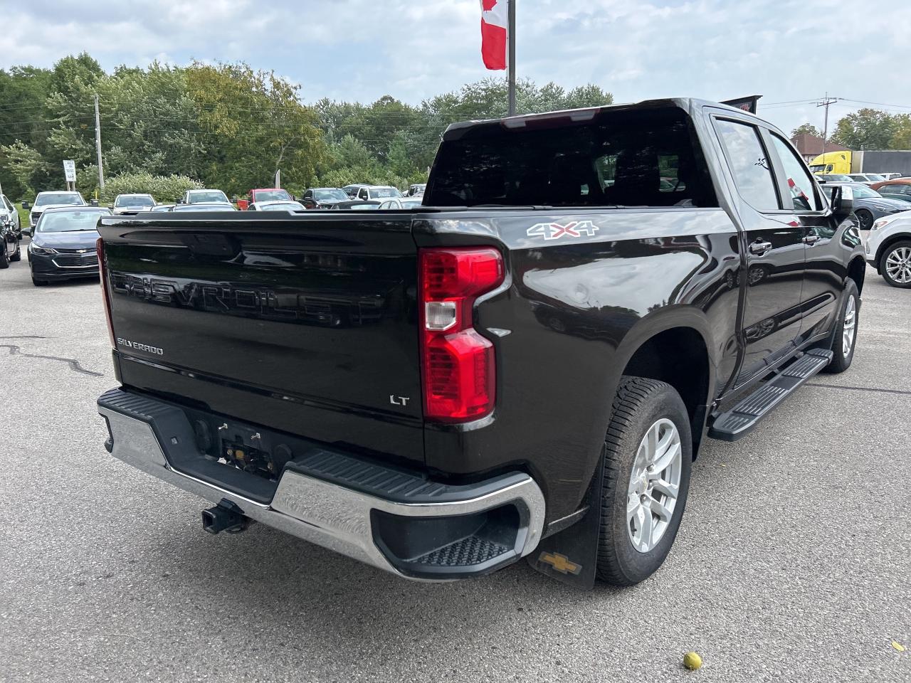 2019 Chevrolet Silverado 1500 LT, CLEAN CARFAX, REMOTE START, 6 PASSENGER! Photo