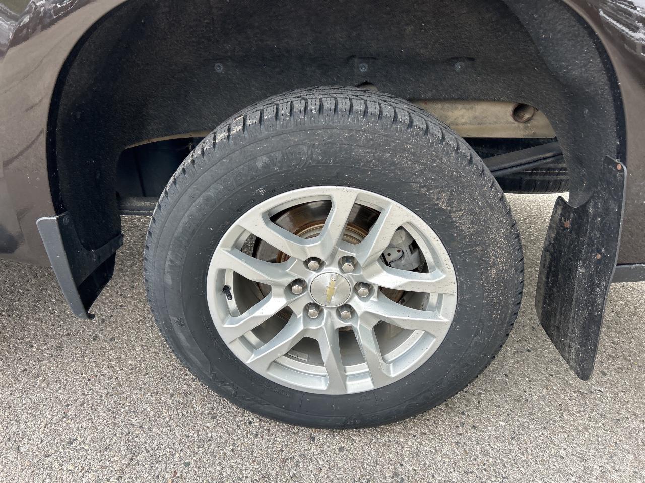 2019 Chevrolet Silverado 1500 LT, CLEAN CARFAX, REMOTE START, 6 PASSENGER! Photo