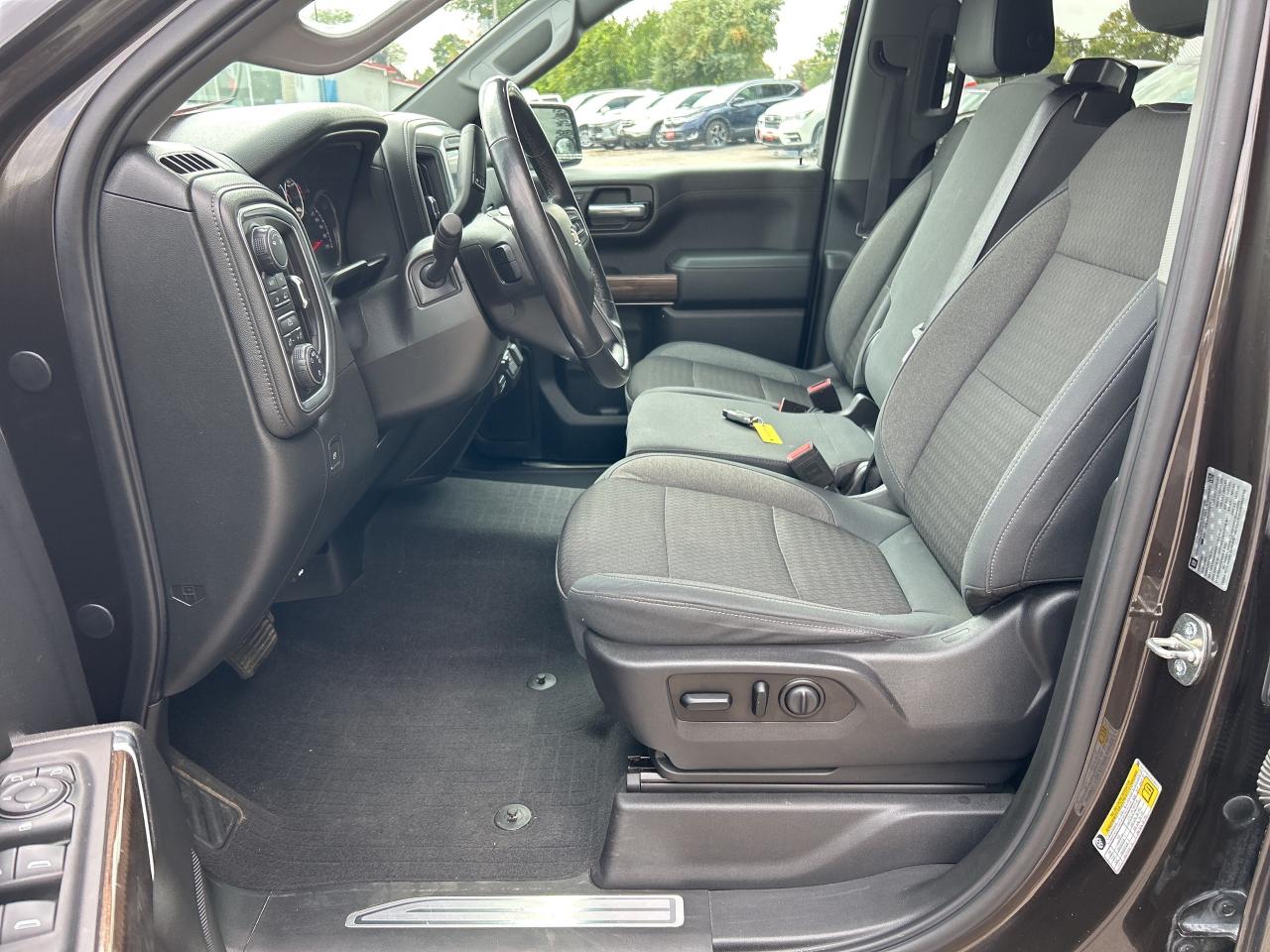 2019 Chevrolet Silverado 1500 LT, CLEAN CARFAX, REMOTE START, 6 PASSENGER! Photo