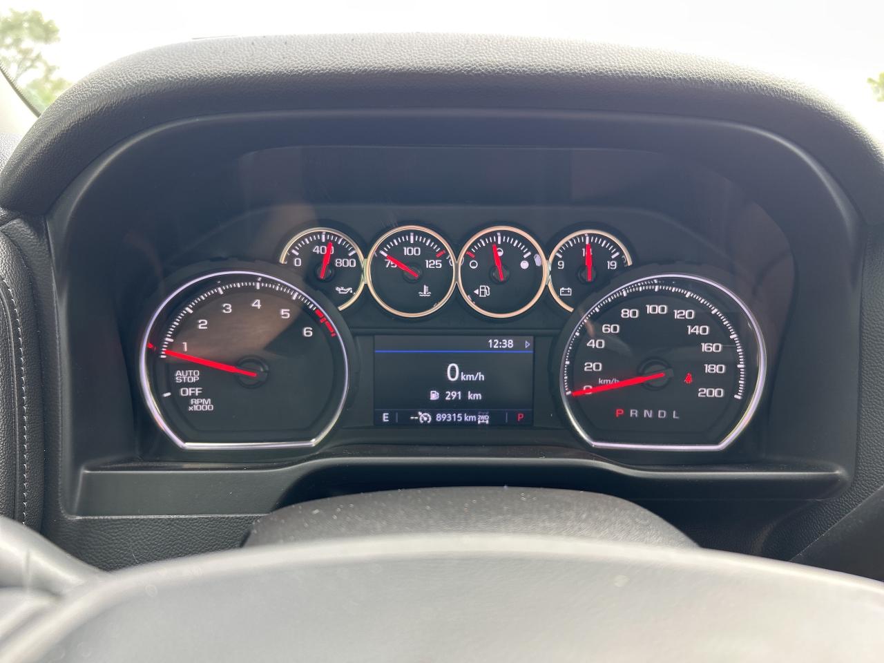 2019 Chevrolet Silverado 1500 LT, CLEAN CARFAX, REMOTE START, 6 PASSENGER! Photo