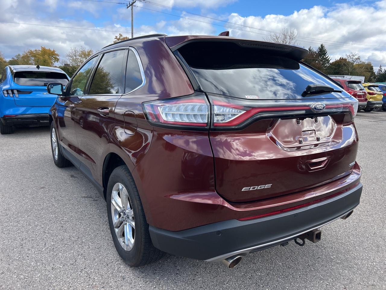 2016 Ford Edge SEL, CLEAN CARFAX, FRONT WHEEL DRIVE, LEATHER! Photo