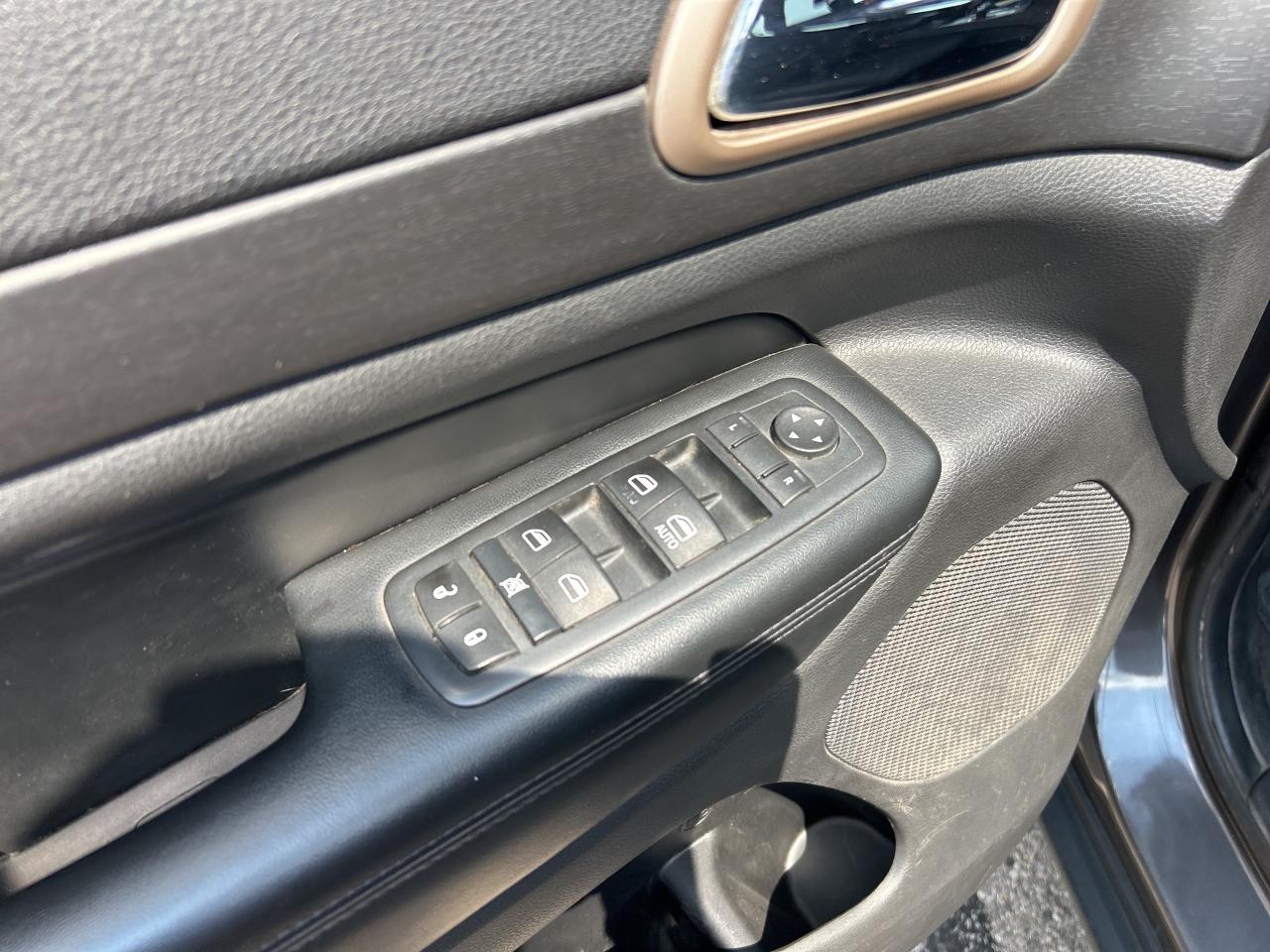 2015 Jeep Grand Cherokee LAREDO, 4X4! Photo