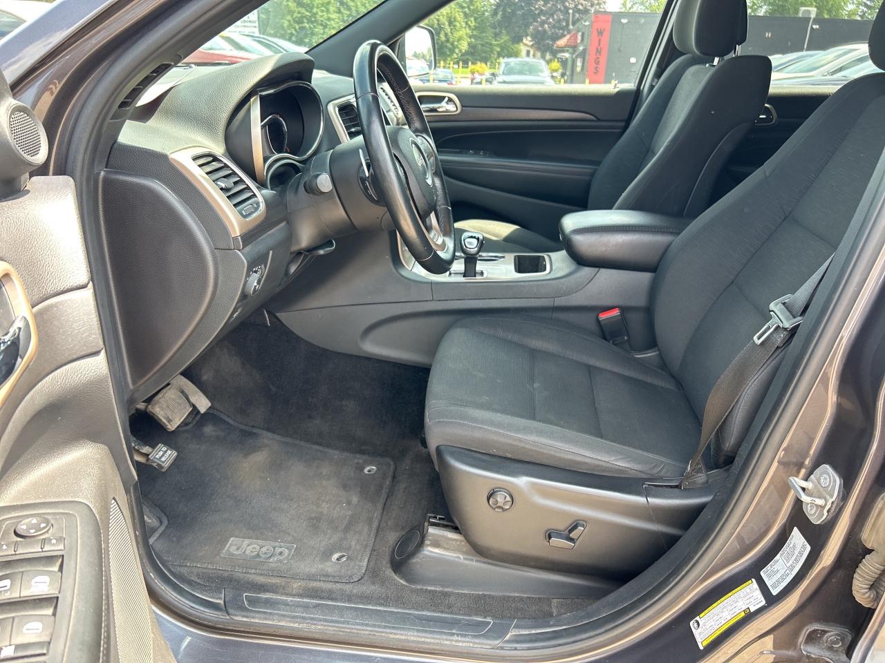 2015 Jeep Grand Cherokee LAREDO, 4X4! Photo