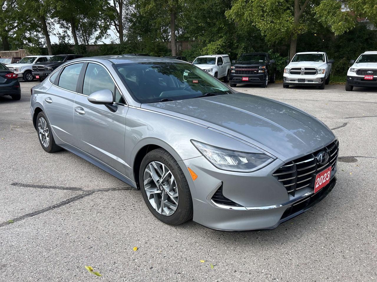 2023 Hyundai Sonata PREFERRED, REMOTE START, BACK UP CAMERA! Photo3