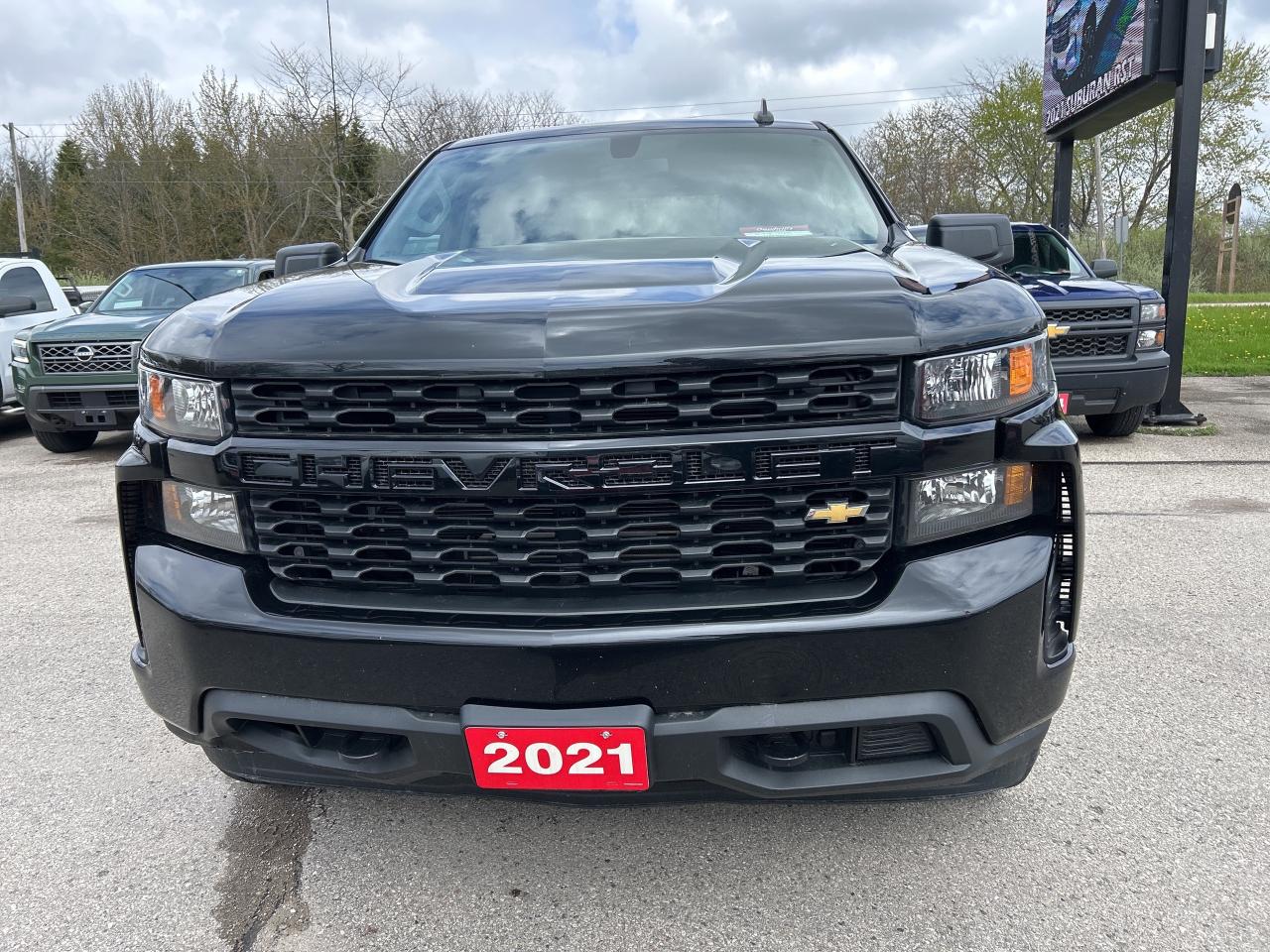 2021 Chevrolet Silverado 1500 CUSTOM, CLEAN CARFAX, BACK UP CAMERA! Photo
