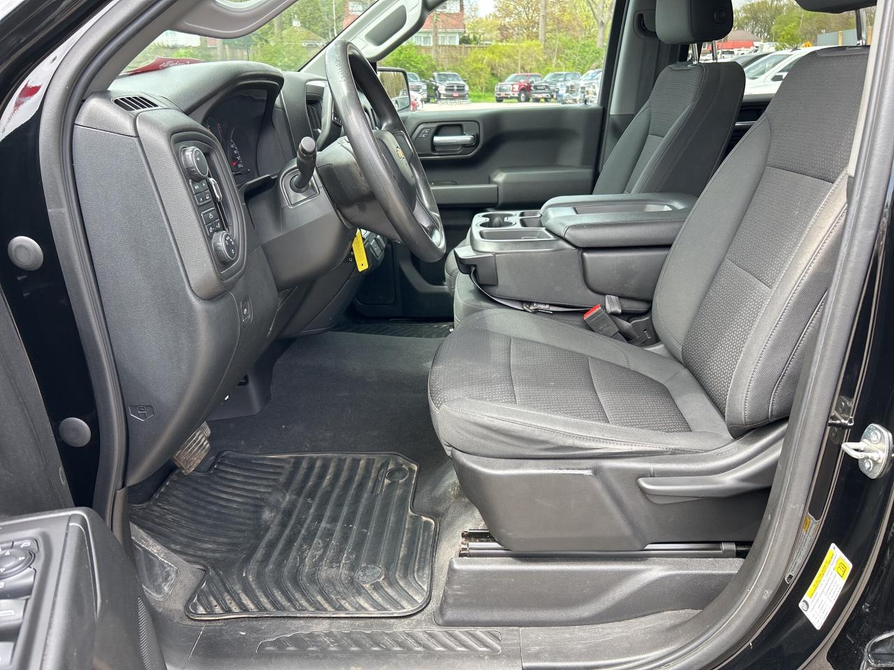 2021 Chevrolet Silverado 1500 CUSTOM, CLEAN CARFAX, BACK UP CAMERA! Photo