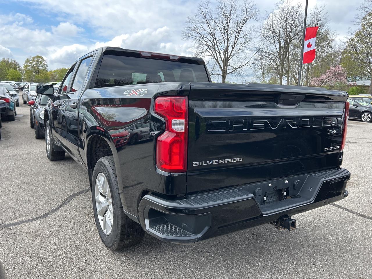 2021 Chevrolet Silverado 1500 CUSTOM, CLEAN CARFAX, BACK UP CAMERA! Photo