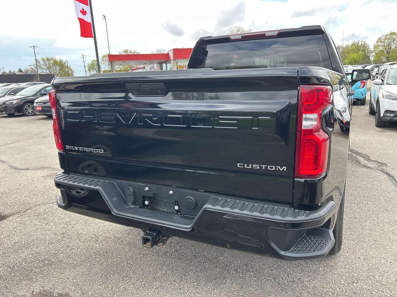 2021 Chevrolet Silverado 1500 CUSTOM, CLEAN CARFAX, BACK UP CAMERA! Photo