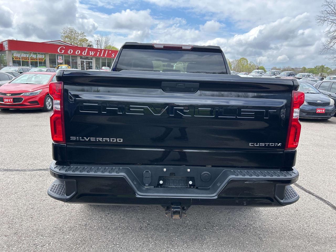 2021 Chevrolet Silverado 1500 CUSTOM, CLEAN CARFAX, BACK UP CAMERA! Photo
