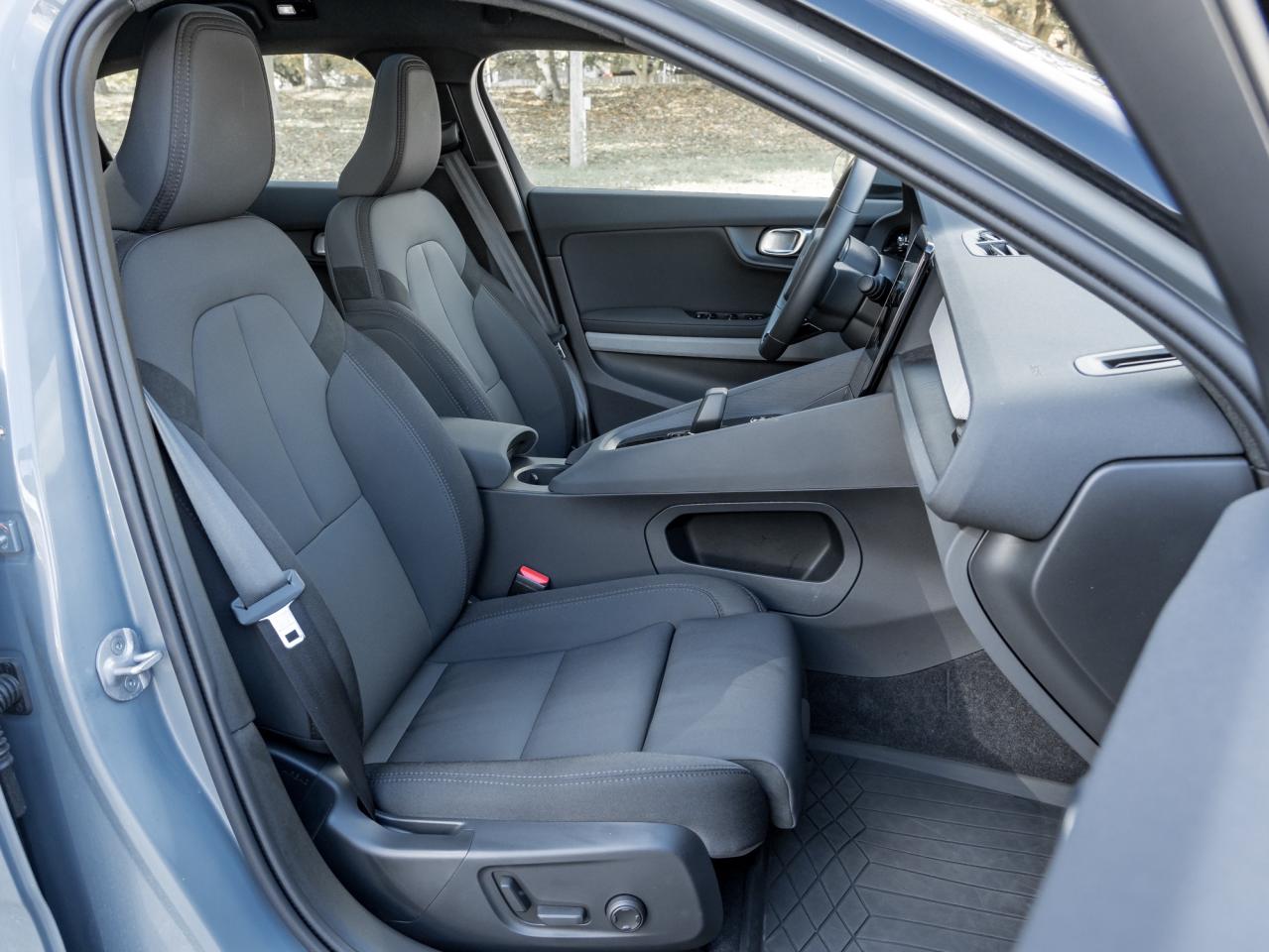 2024 Polestar 2 Long Range Dual Motor PILOT   PLUS PKG Photo