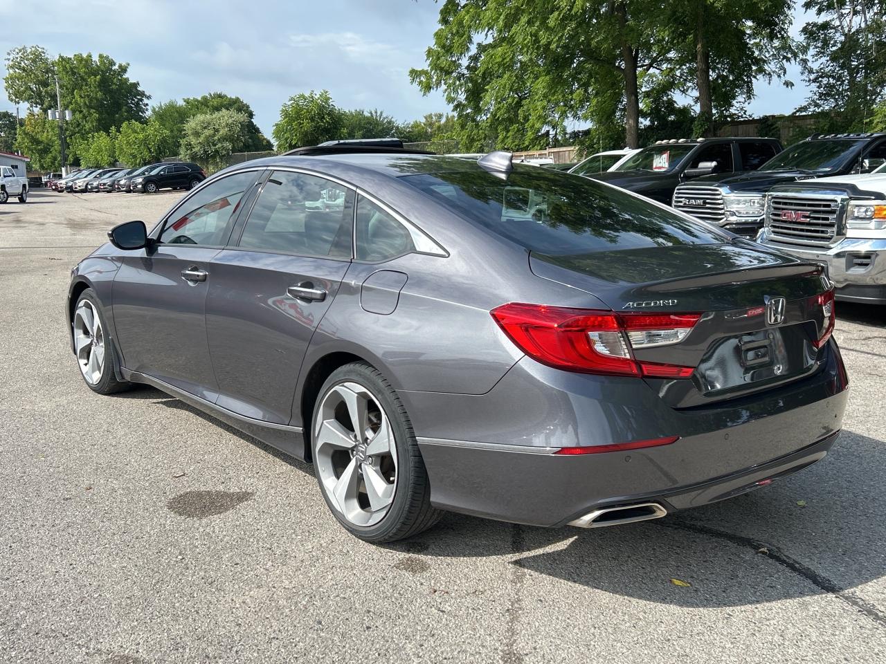 2018 Honda Accord Sedan TOURING, HEATED/ COOLED LEATHER, REMOTE START! Photo3
