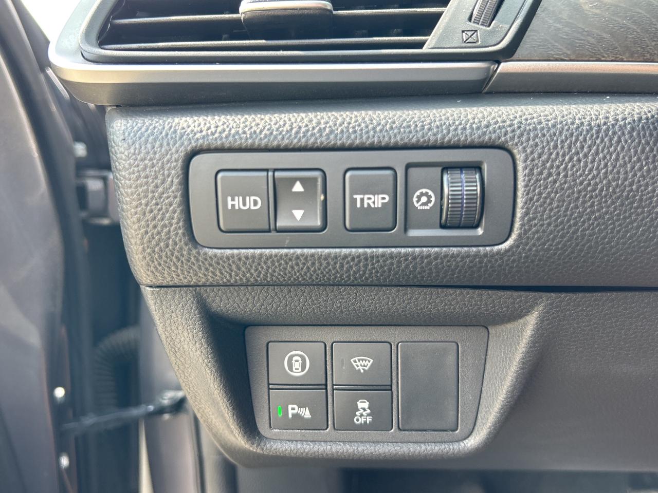 2018 Honda Accord Sedan TOURING, HEATED/ COOLED LEATHER, REMOTE START! Photo