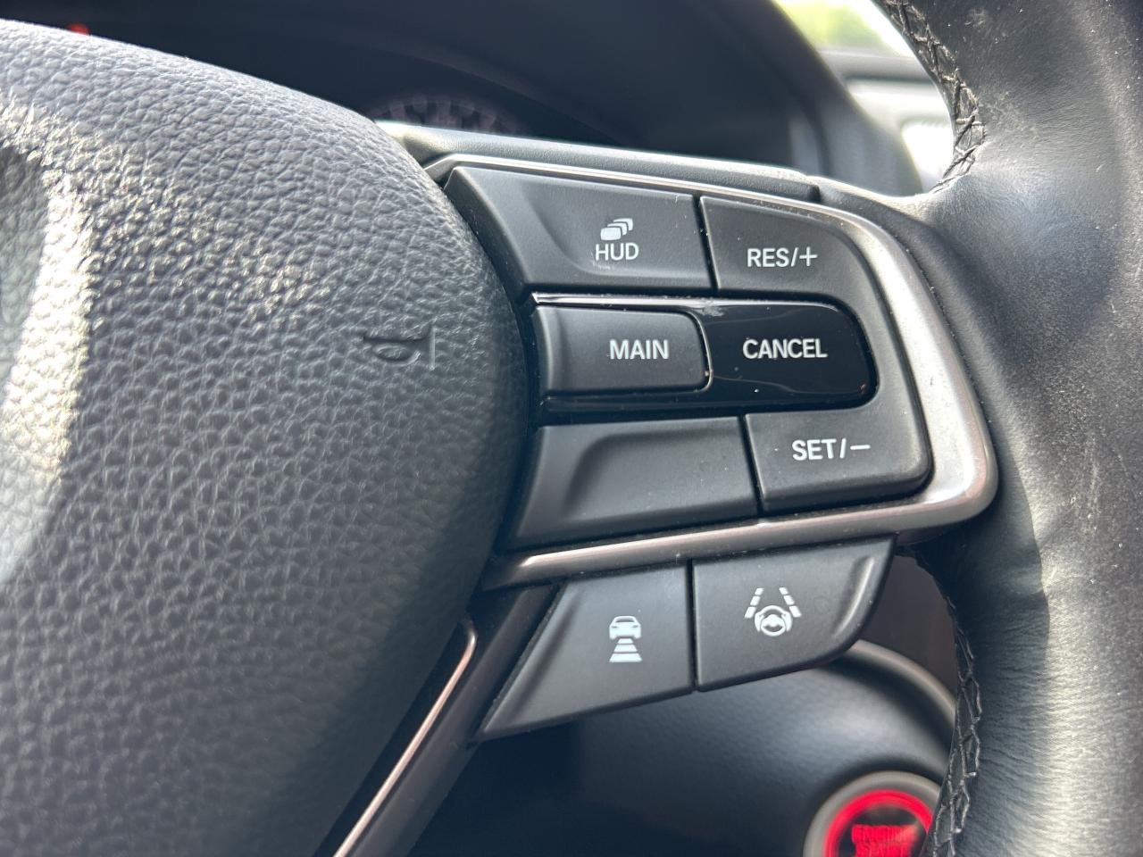 2018 Honda Accord Sedan TOURING, HEATED/ COOLED LEATHER, REMOTE START! Photo