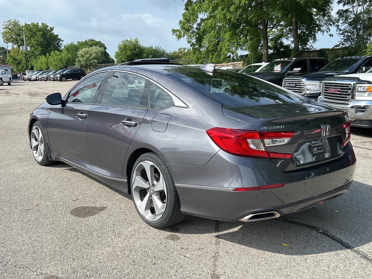 2018 Honda Accord Sedan TOURING, HEATED/ COOLED LEATHER, REMOTE START! Photo3