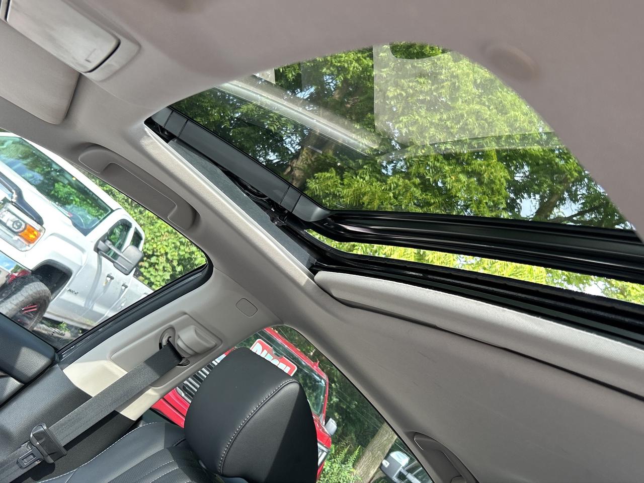 2018 Honda Accord Sedan TOURING, HEATED/ COOLED LEATHER, REMOTE START! Photo