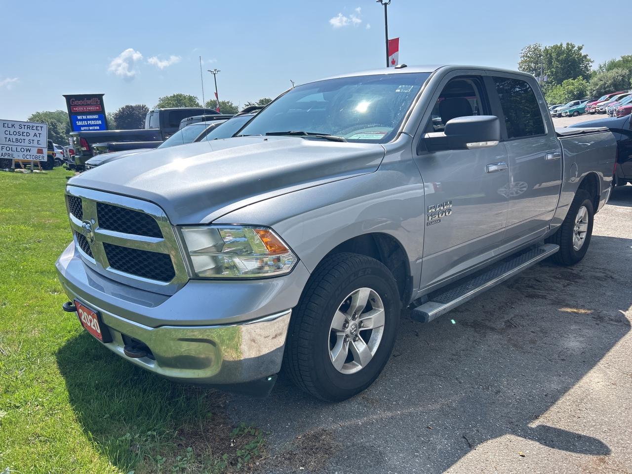 2020 RAM 1500 Classic SLT, CLEAN CARFAX, REMOTE START, 6 PASSENGER! Photo