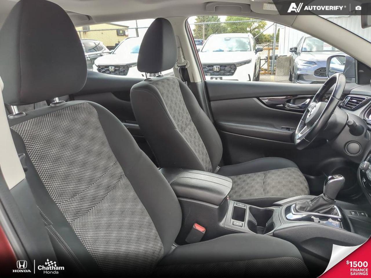 2023 Nissan Qashqai SV AWD - 4 New Tires - No Accidents! Photo