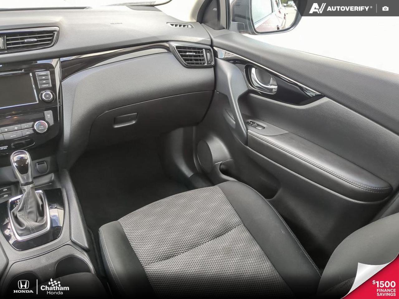 2023 Nissan Qashqai SV AWD - 4 New Tires - No Accidents! Photo