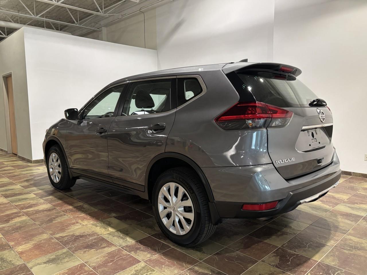 2019 Nissan Rogue S Photo2