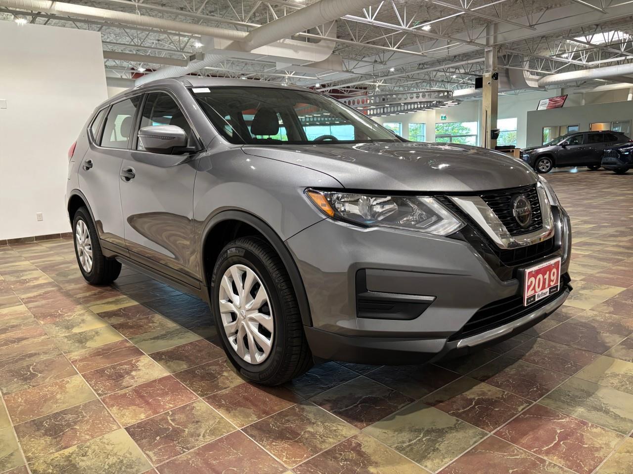 2019 Nissan Rogue S Photo