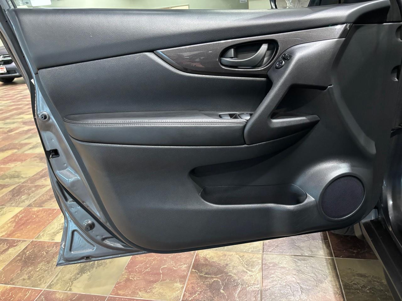 2019 Nissan Rogue S Photo