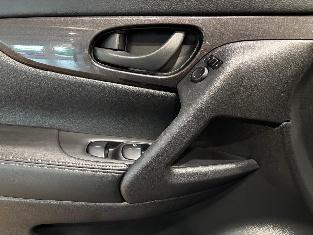 2019 Nissan Rogue S Photo