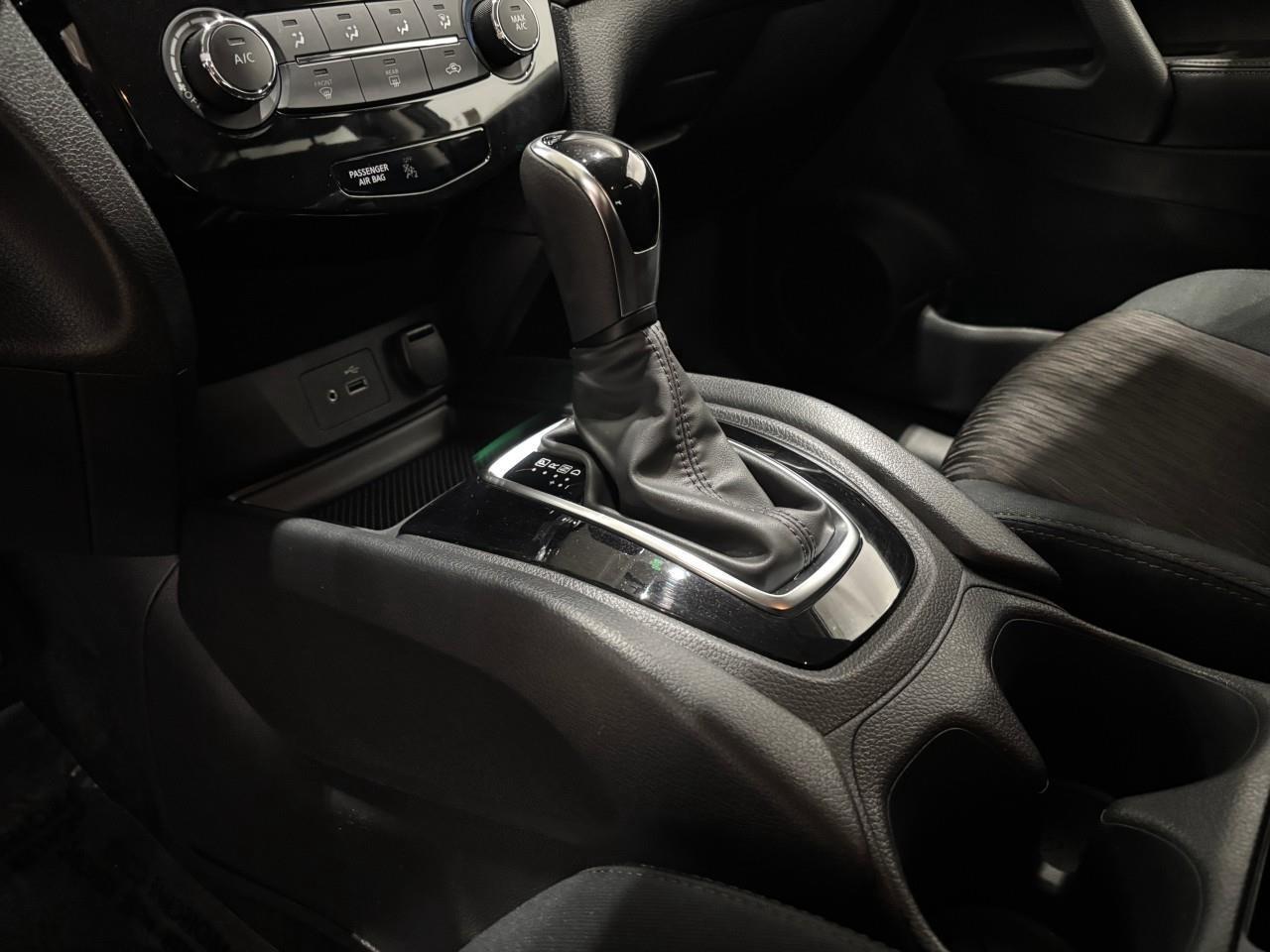 2019 Nissan Rogue S Photo