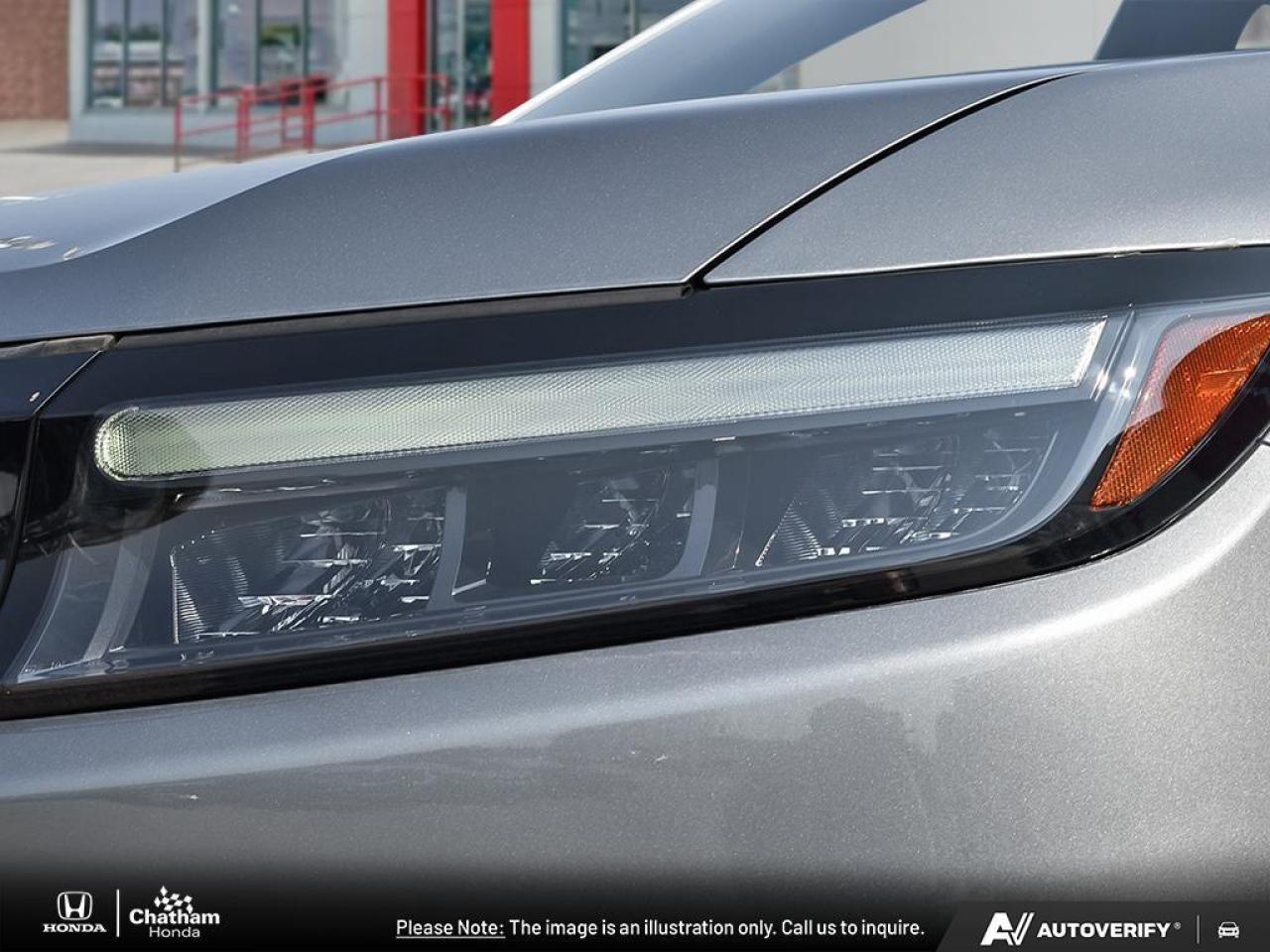 2025 Honda Prologue Touring- only 2073 kms!  455kms range on a full ch Photo