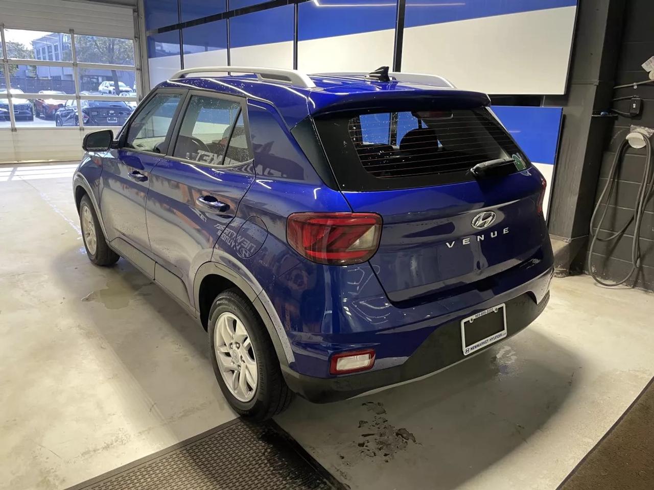 2022 Hyundai Venue PREFERRED   HEATED SEATS   HEATED WHEEL   APPLE CA Photo