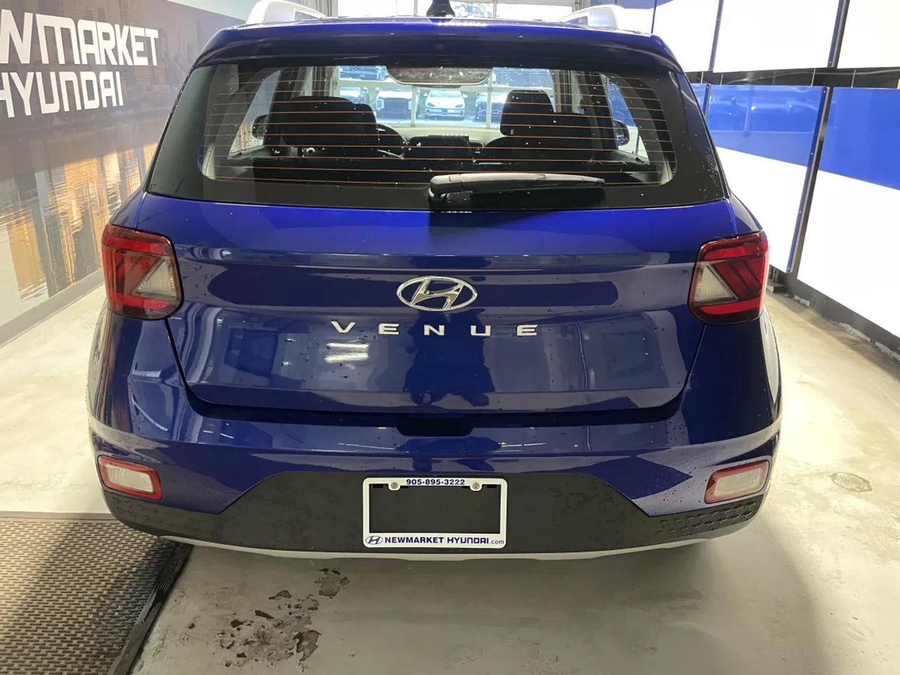 2022 Hyundai Venue PREFERRED   HEATED SEATS   HEATED WHEEL   APPLE CA Photo