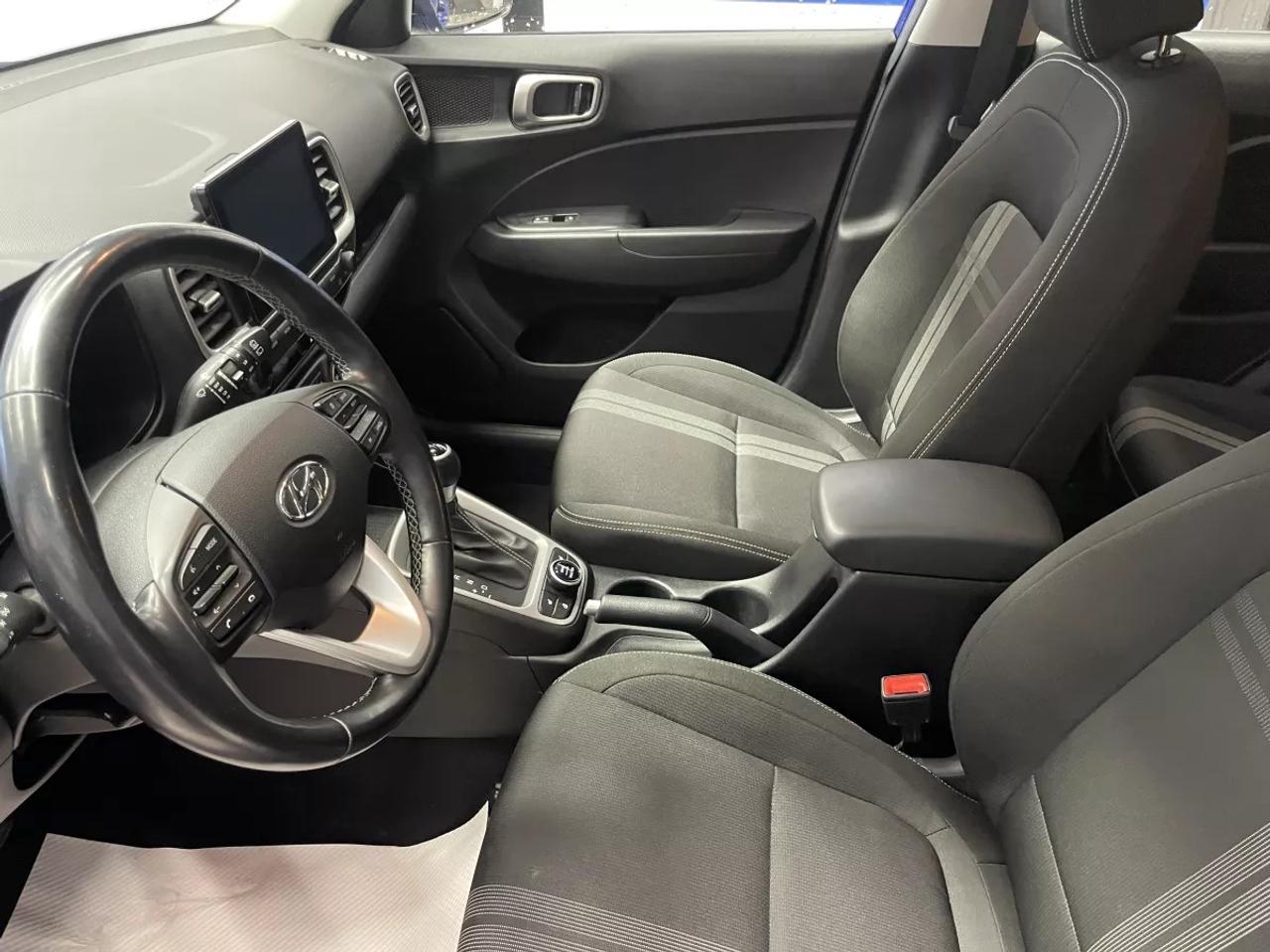 2022 Hyundai Venue PREFERRED   HEATED SEATS   HEATED WHEEL   APPLE CA Photo