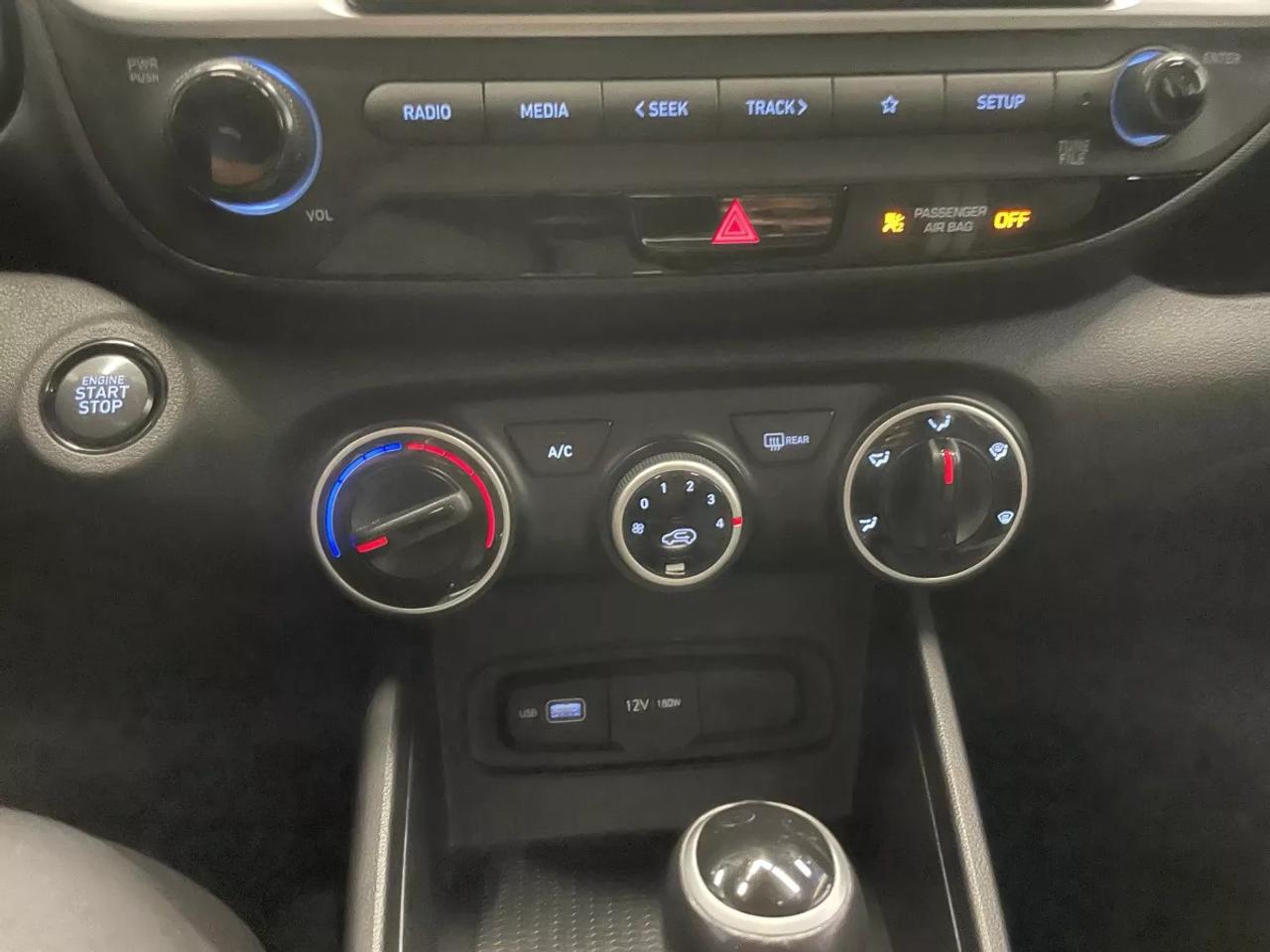 2022 Hyundai Venue PREFERRED   HEATED SEATS   HEATED WHEEL   APPLE CA Photo