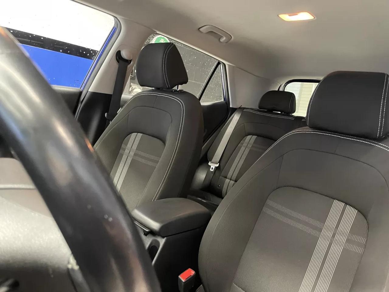 2022 Hyundai Venue PREFERRED   HEATED SEATS   HEATED WHEEL   APPLE CA Photo