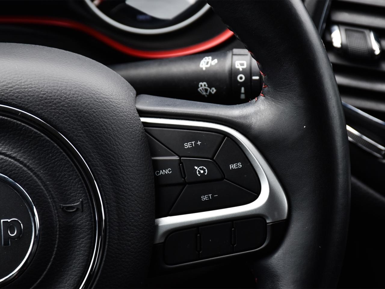 2018 Jeep Compass Trailhawk 4x4 ~Nav ~Camera ~Leather ~Bluetooth Photo