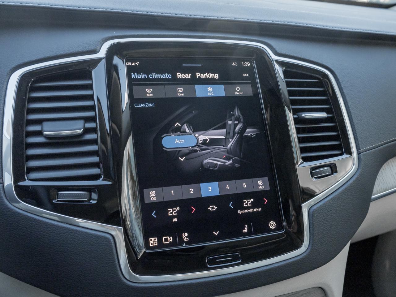 2024 Volvo XC90 B6 AWD Ultimate 7-Seater  MASSAGE SEATS  21 WHEEL Photo