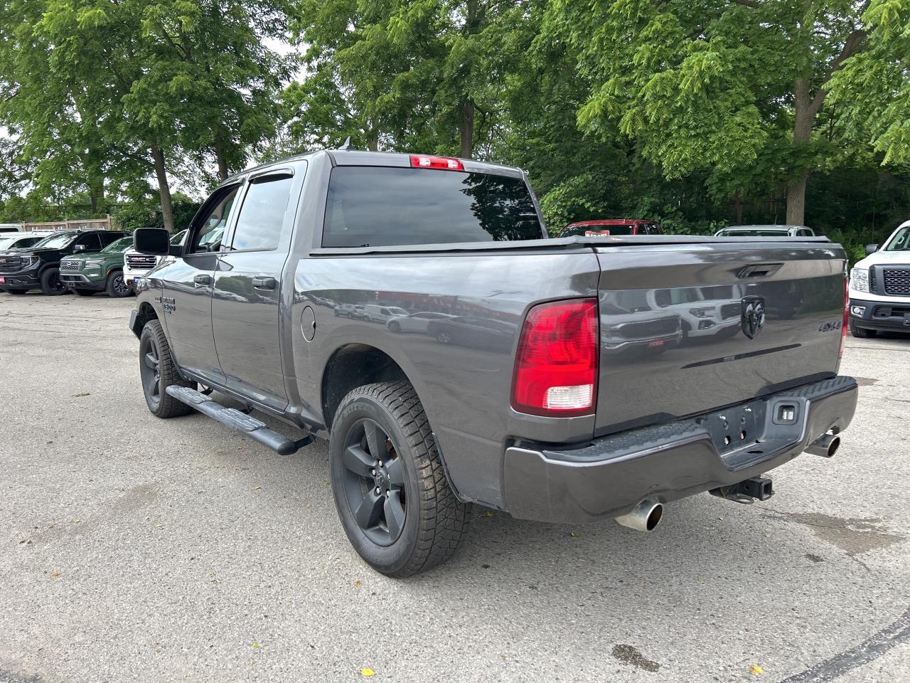 2019 RAM 1500 Classic EXPRESS, CREW CAB, 4X4, 6 PASSENGER! Photo