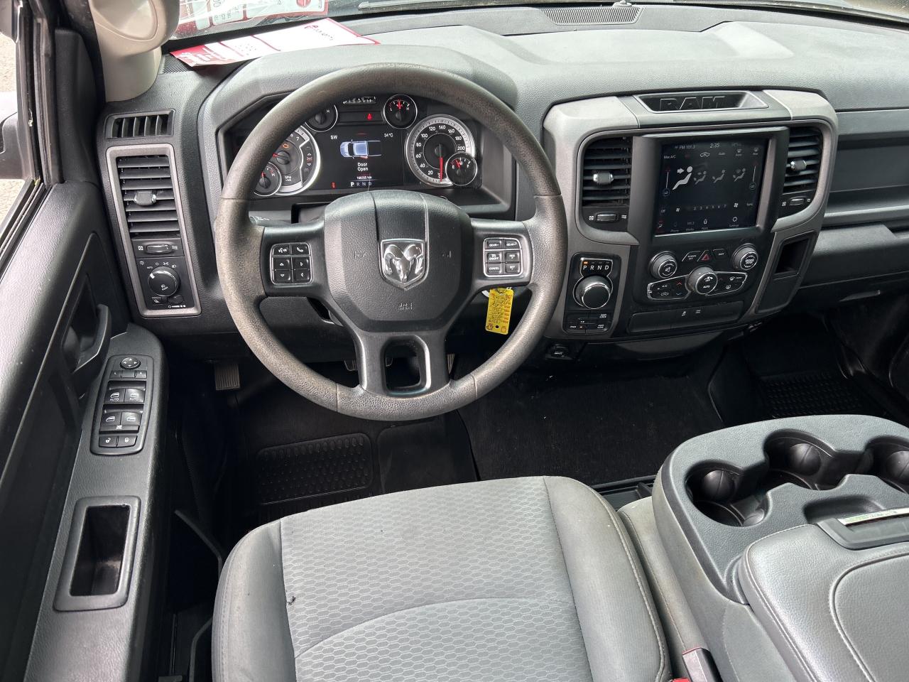 2019 RAM 1500 Classic EXPRESS, CREW CAB, 4X4, 6 PASSENGER! Photo