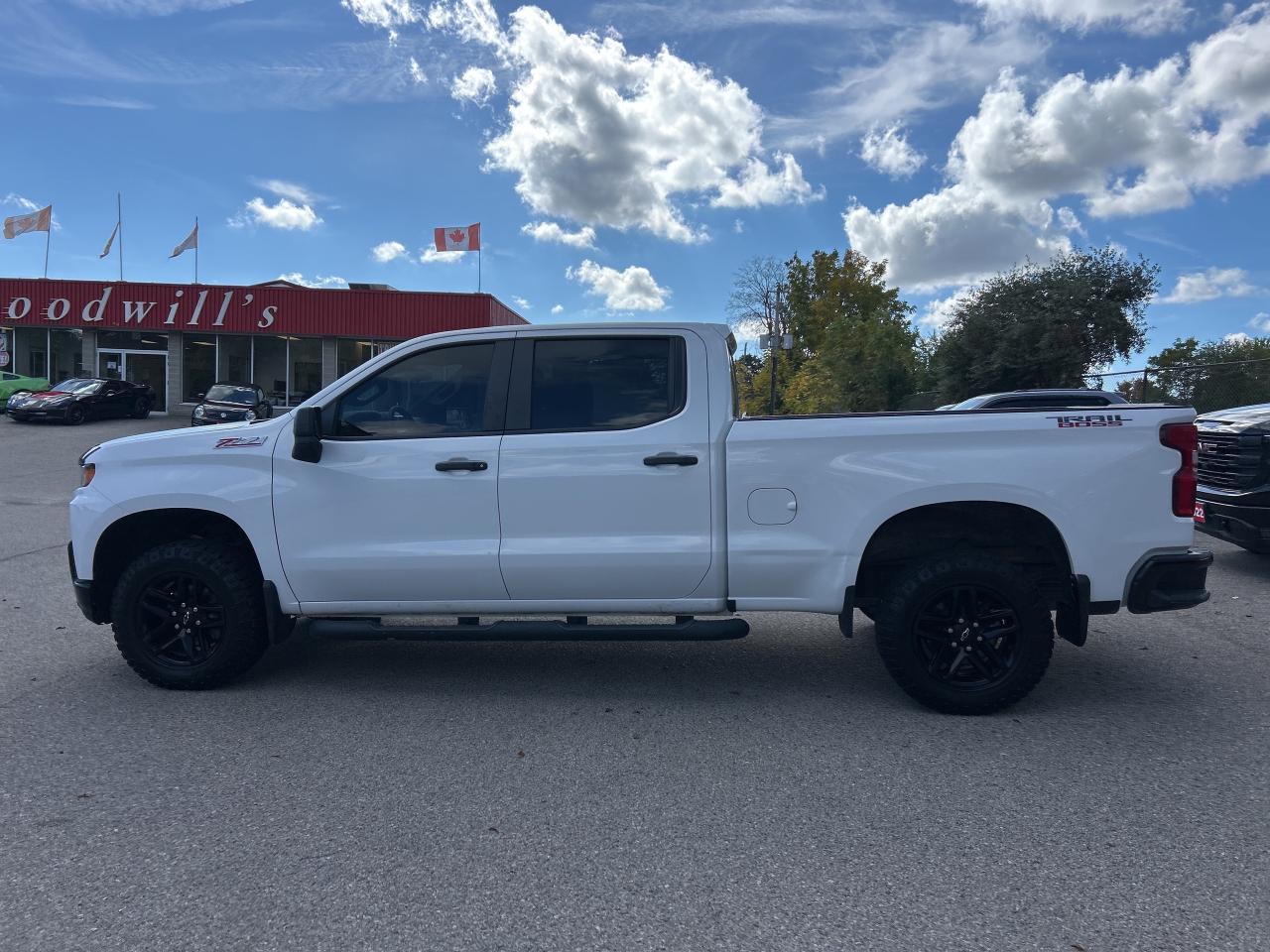 2019 Chevrolet Silverado 1500 Z71 TRAILBOSS, CLEAN CARFAX, REMOTE START! Photo