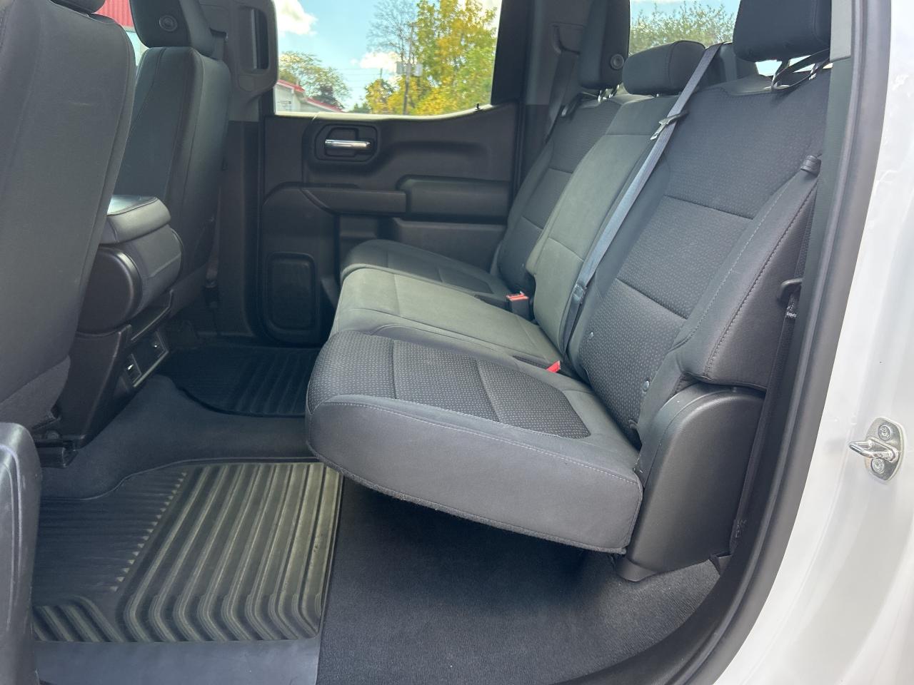 2019 Chevrolet Silverado 1500 Z71 TRAILBOSS, CLEAN CARFAX, REMOTE START! Photo