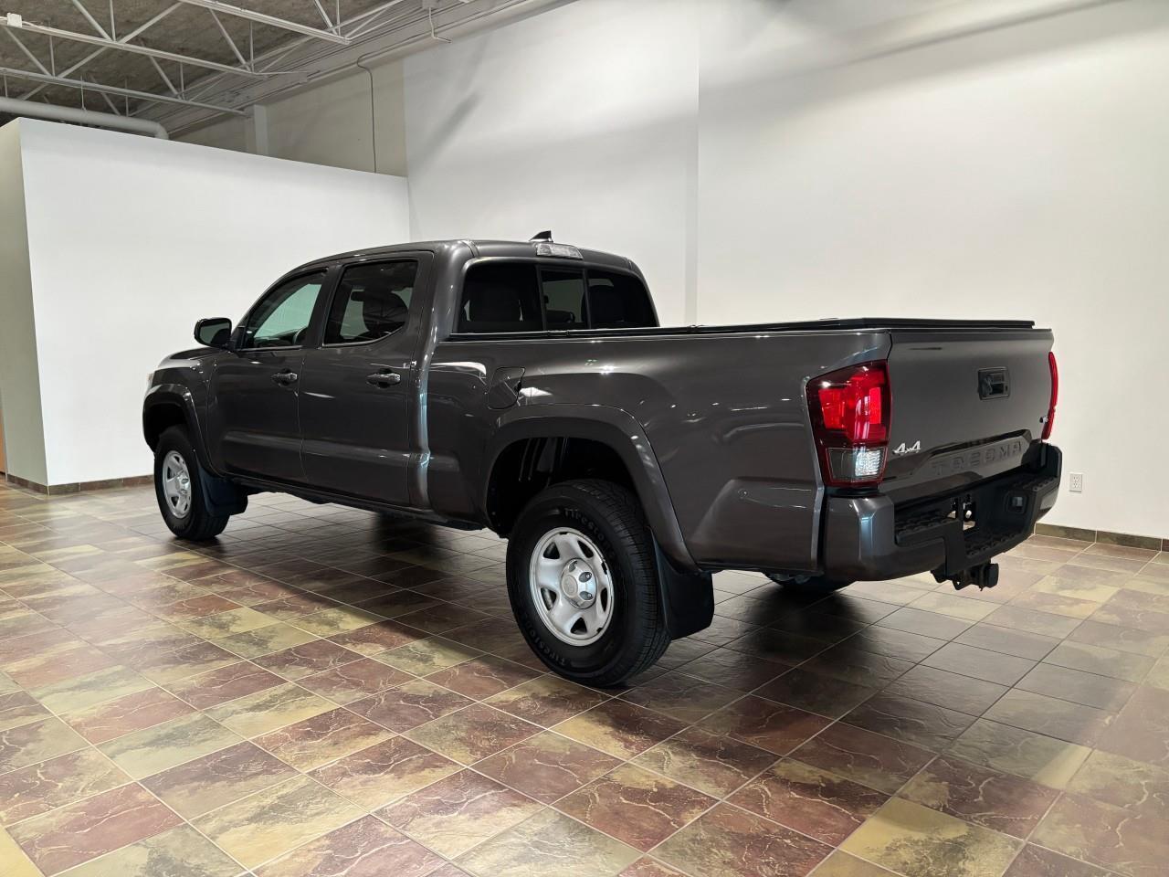 2022 Toyota Tacoma  Photo2