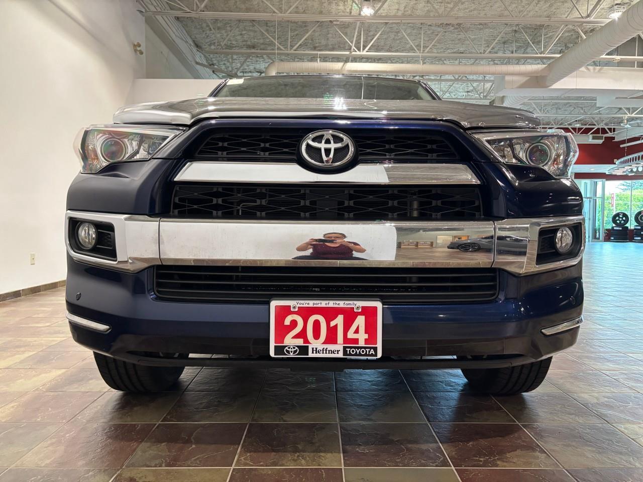 2014 Toyota 4Runner SR5 V6 Photo3