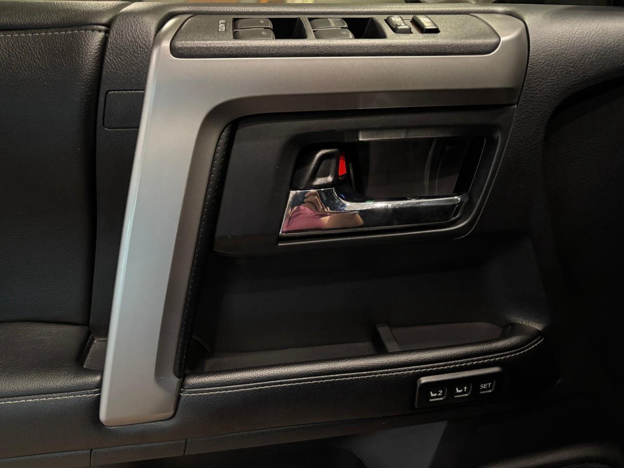 2014 Toyota 4Runner SR5 V6 Photo