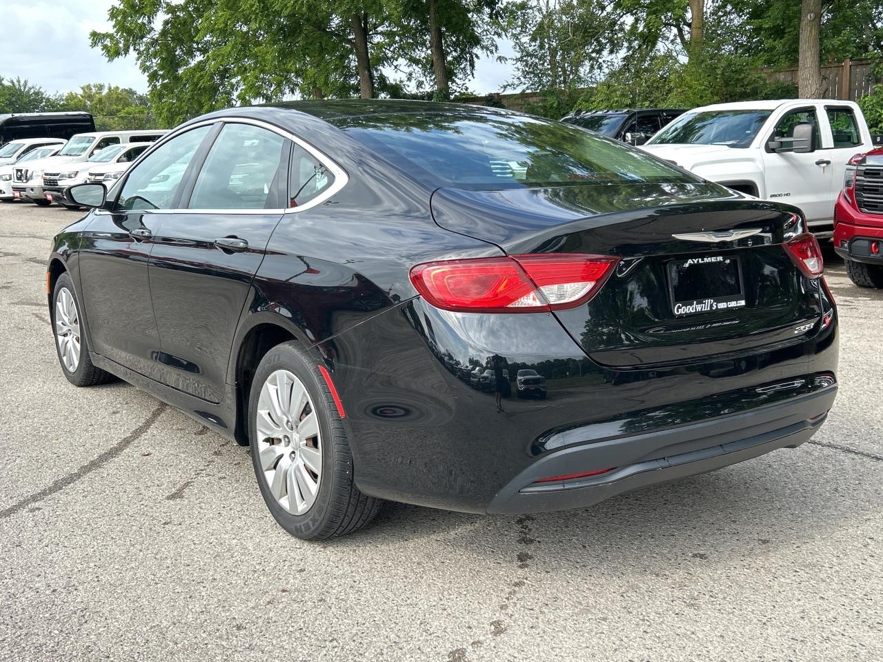 2016 Chrysler 200 LX, CLEAN CARFAX, EXCELLENT SERVICE HISTORY! Photo3