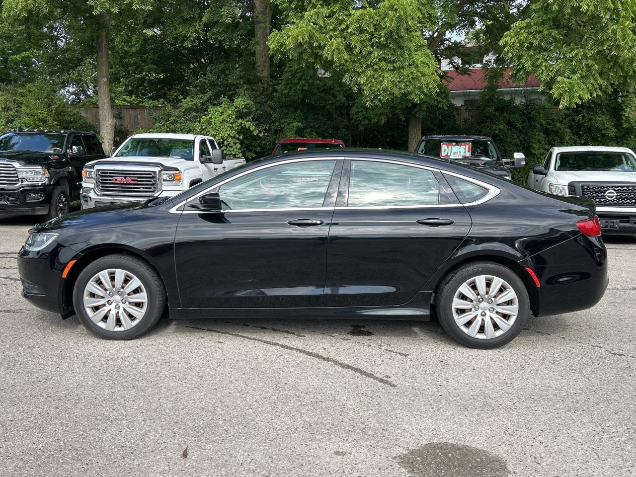 2016 Chrysler 200 LX, CLEAN CARFAX, EXCELLENT SERVICE HISTORY! Photo