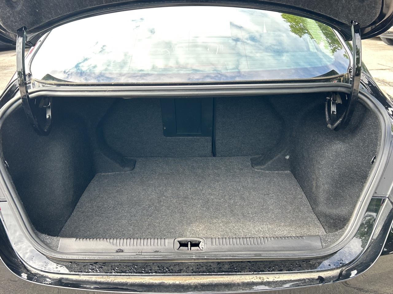 2016 Chrysler 200 LX, CLEAN CARFAX, EXCELLENT SERVICE HISTORY! Photo