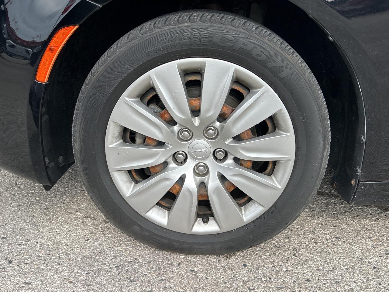 2016 Chrysler 200 LX, CLEAN CARFAX, EXCELLENT SERVICE HISTORY! Photo